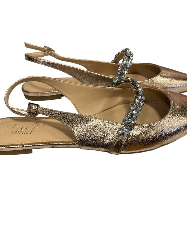 Shoes Flats By Badgley Mischka In Gold, Size: 8 For Sale