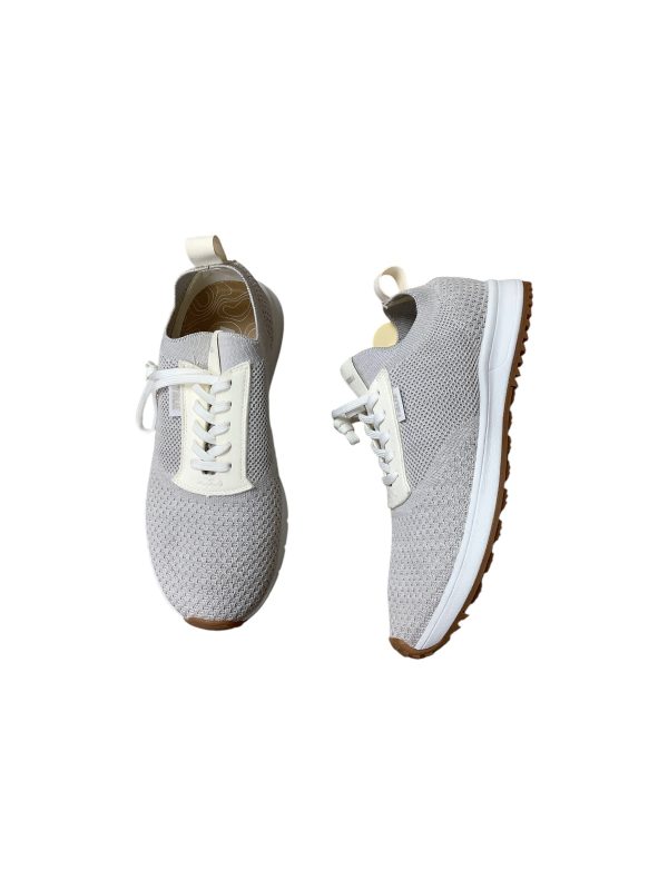 Shoes Sneakers By Cmb In Cream, Size: 8 For Discount