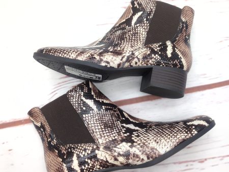 Boots Ankle Flats By Alex Marie In Snakeskin Print, Size: 7 on Sale