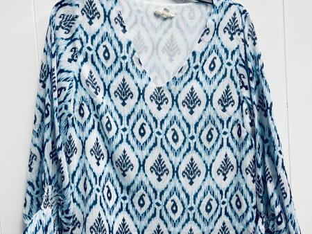 Blouse Long Sleeve By Eesome In Blue & White, Size: S on Sale